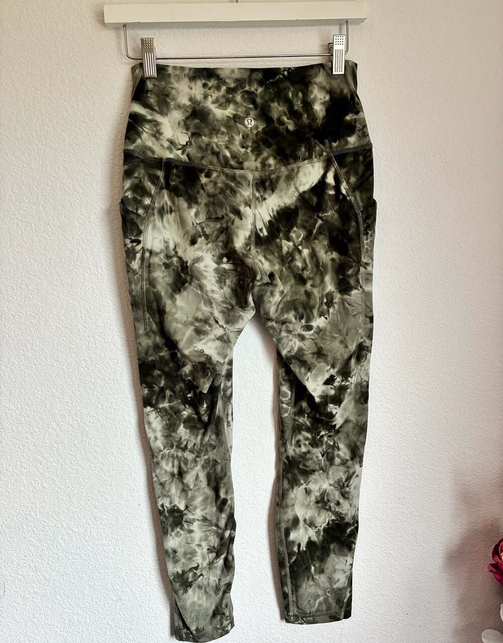 Lululemon Align High-Rise Pant with Pockets 25" in Diamond Dye Sage Olive